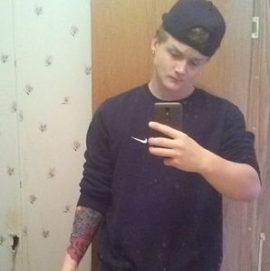 Meet your Posher, Hunter